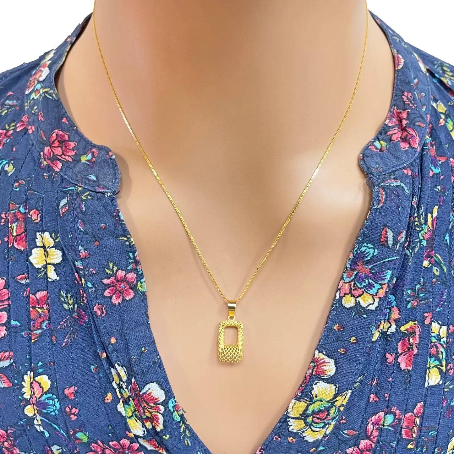 22ct Yellow Gold Mesh Matt Big Rectangle Pendant 20mm Length