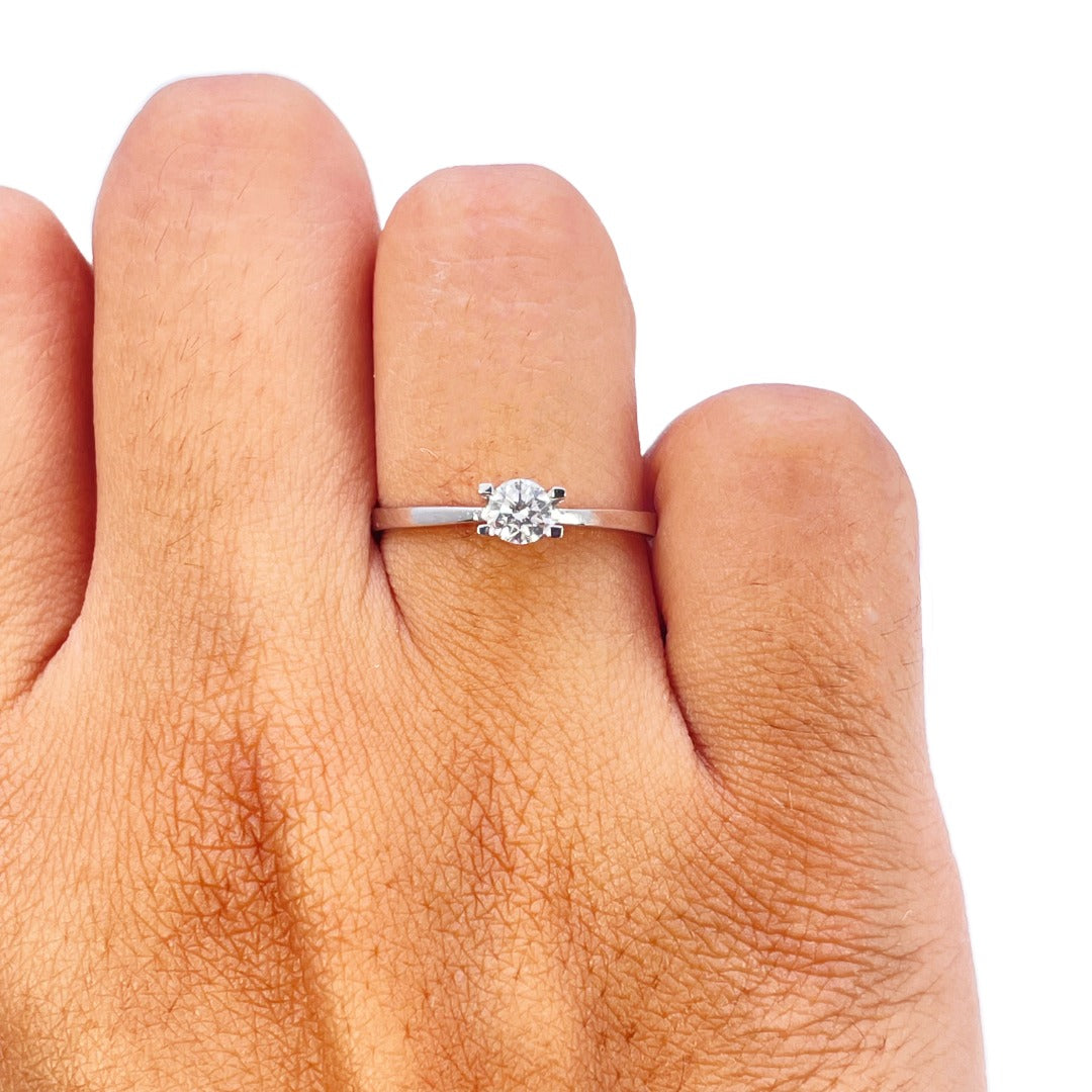 18ct White Gold Natural Diamond 0.24ct Four Claw V Setting Solitaire Ring