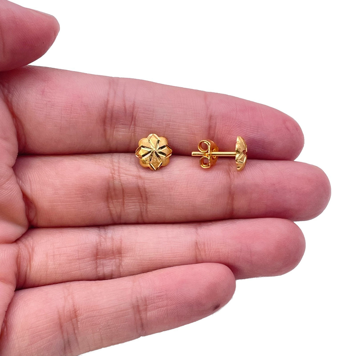 22ct Yellow Gold Diamond Cut Flower Stud Earrings Starburst Design