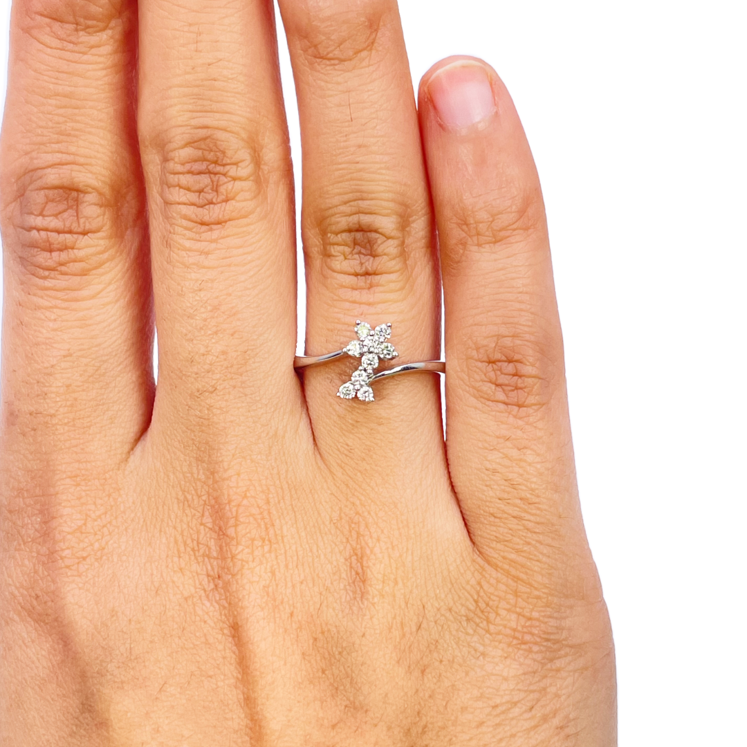 18ct White Gold Round Diamond Floral Crossover Ring 0.21ct