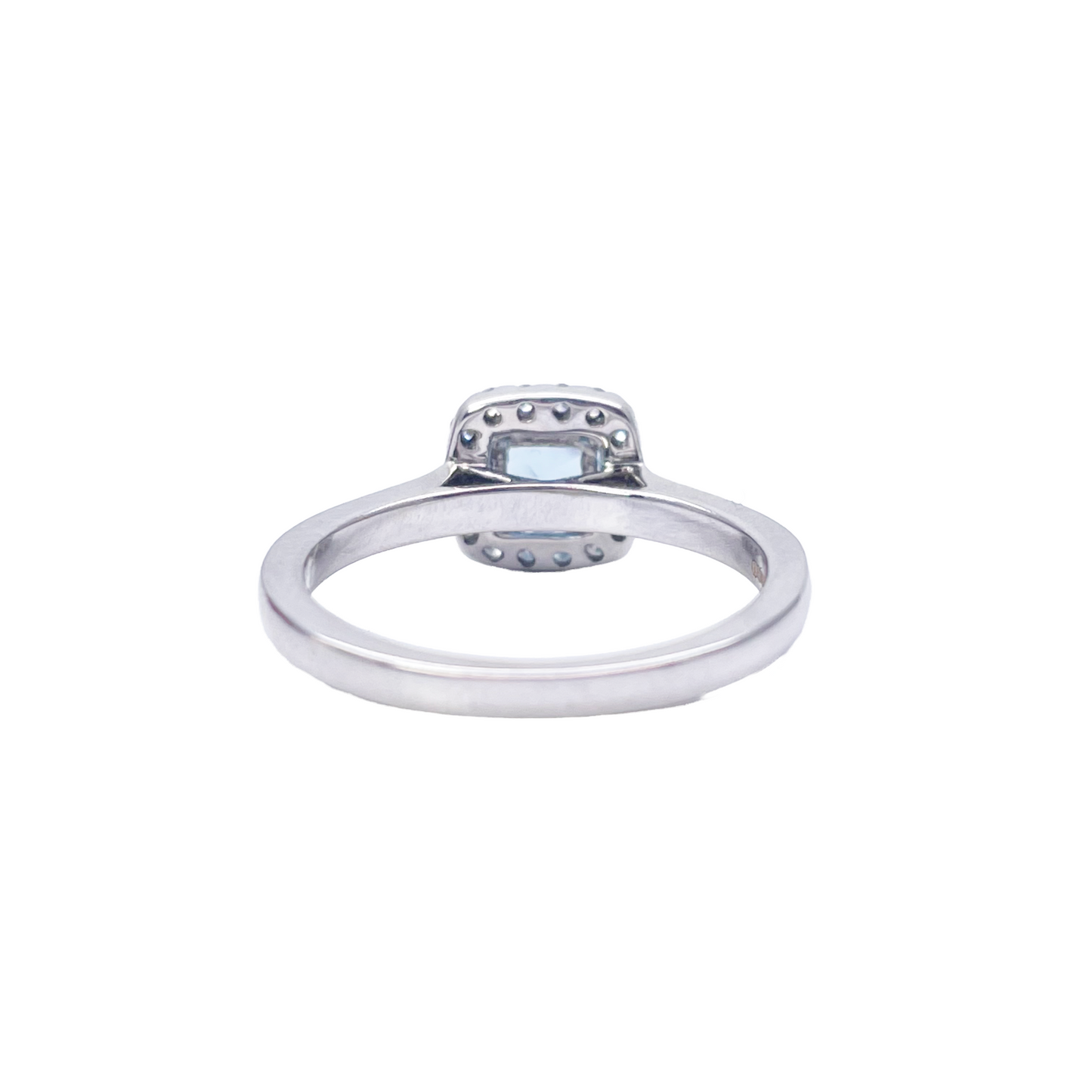 18kt witgouden aquamarijn- en diamant halo cluster kussenvormige ring 0,70ct