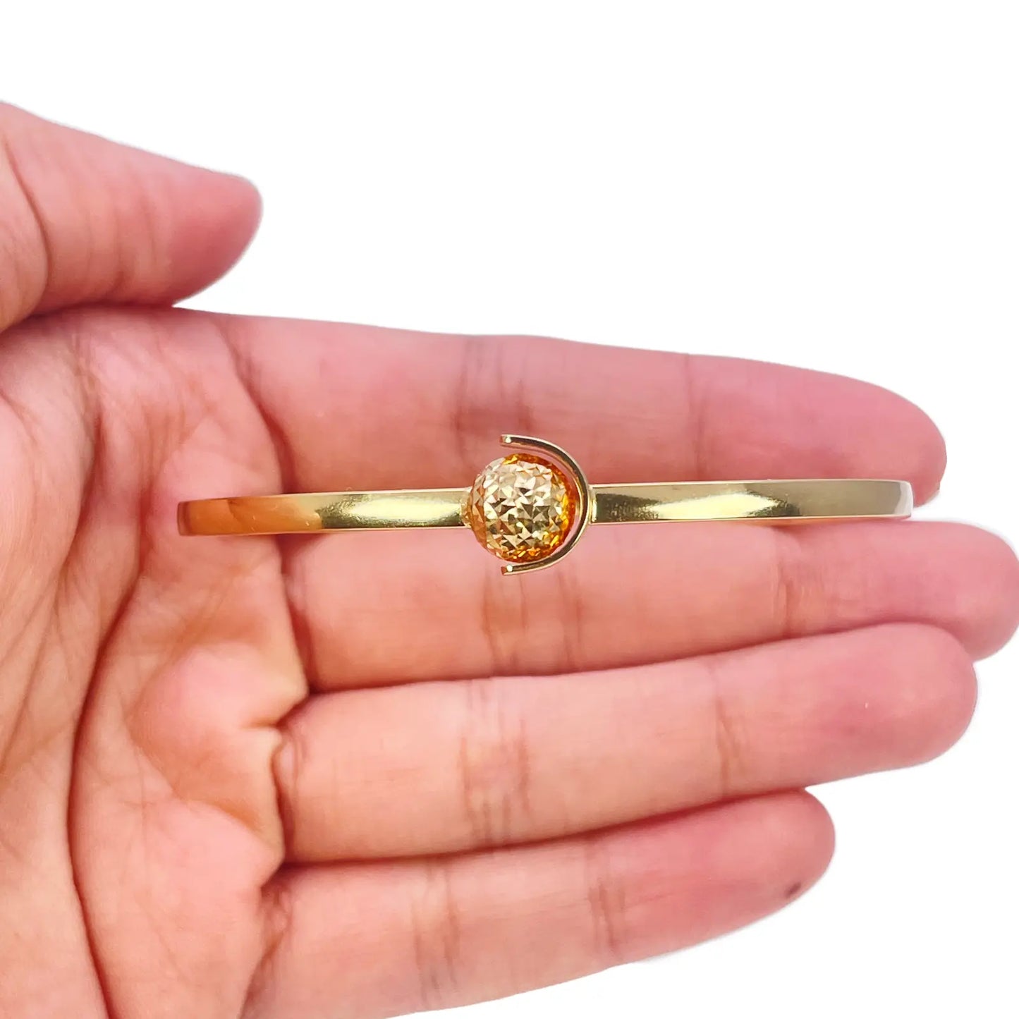 18ct Gold Bangle Diamond Cut High Polished Bracelet Diameter 2.3 Inches 