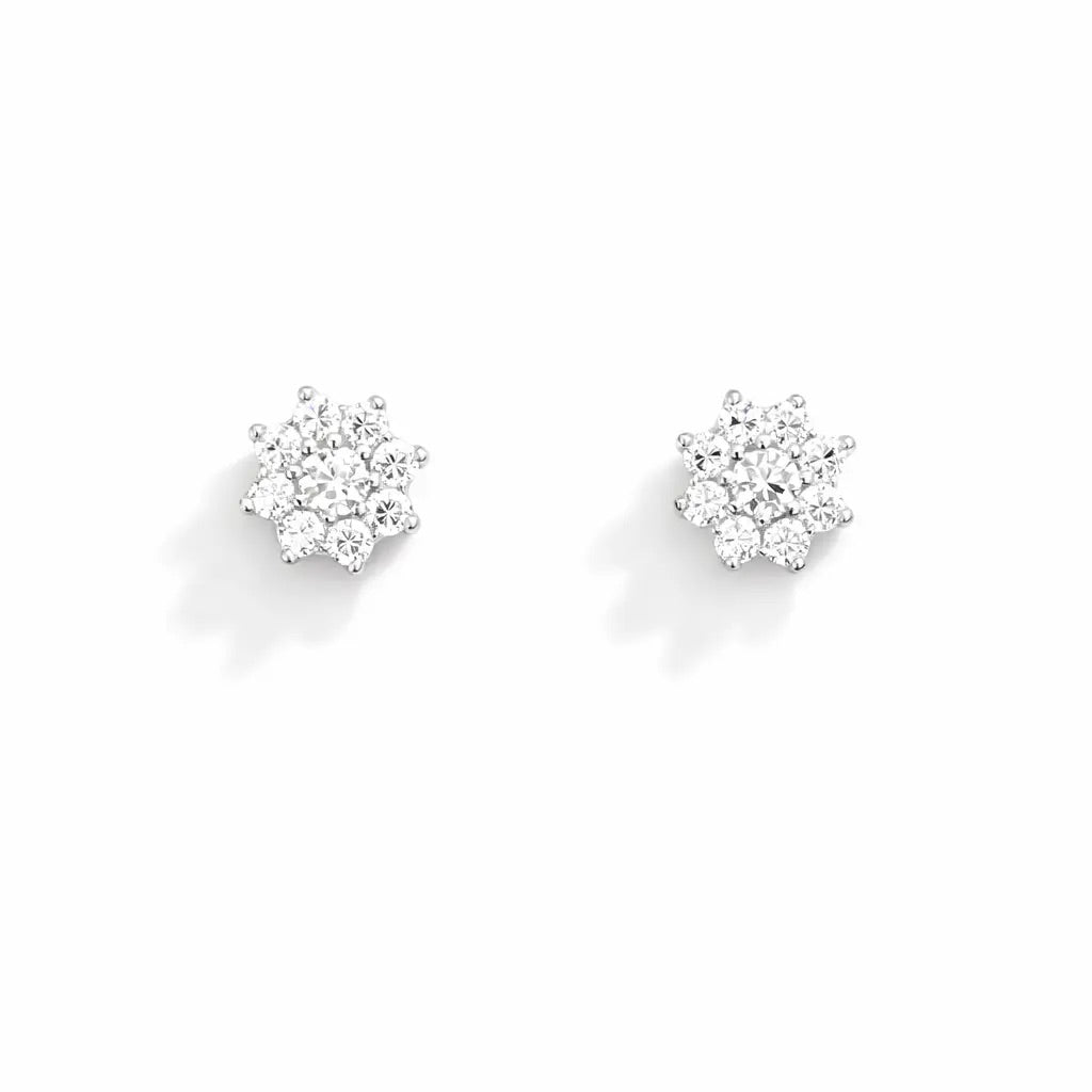 18kt witgouden kinderoorbellen met mooie achtbladige bloem en cubic zirconia, 5,5 mm lengte