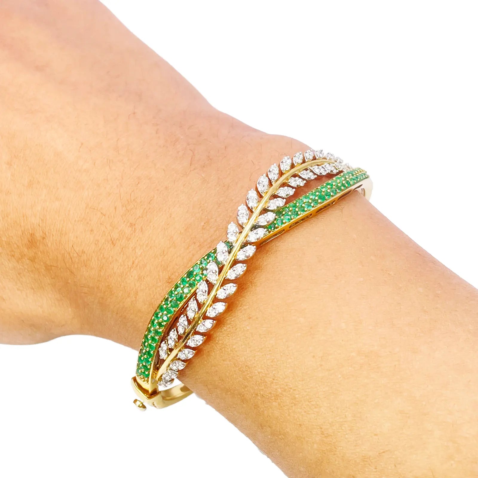 18ct Yellow Gold Diamond & Emerald Leaf Bangle Bracelet 2.17ct Diameter 2.2 Inch¬† Diamond Bracelets