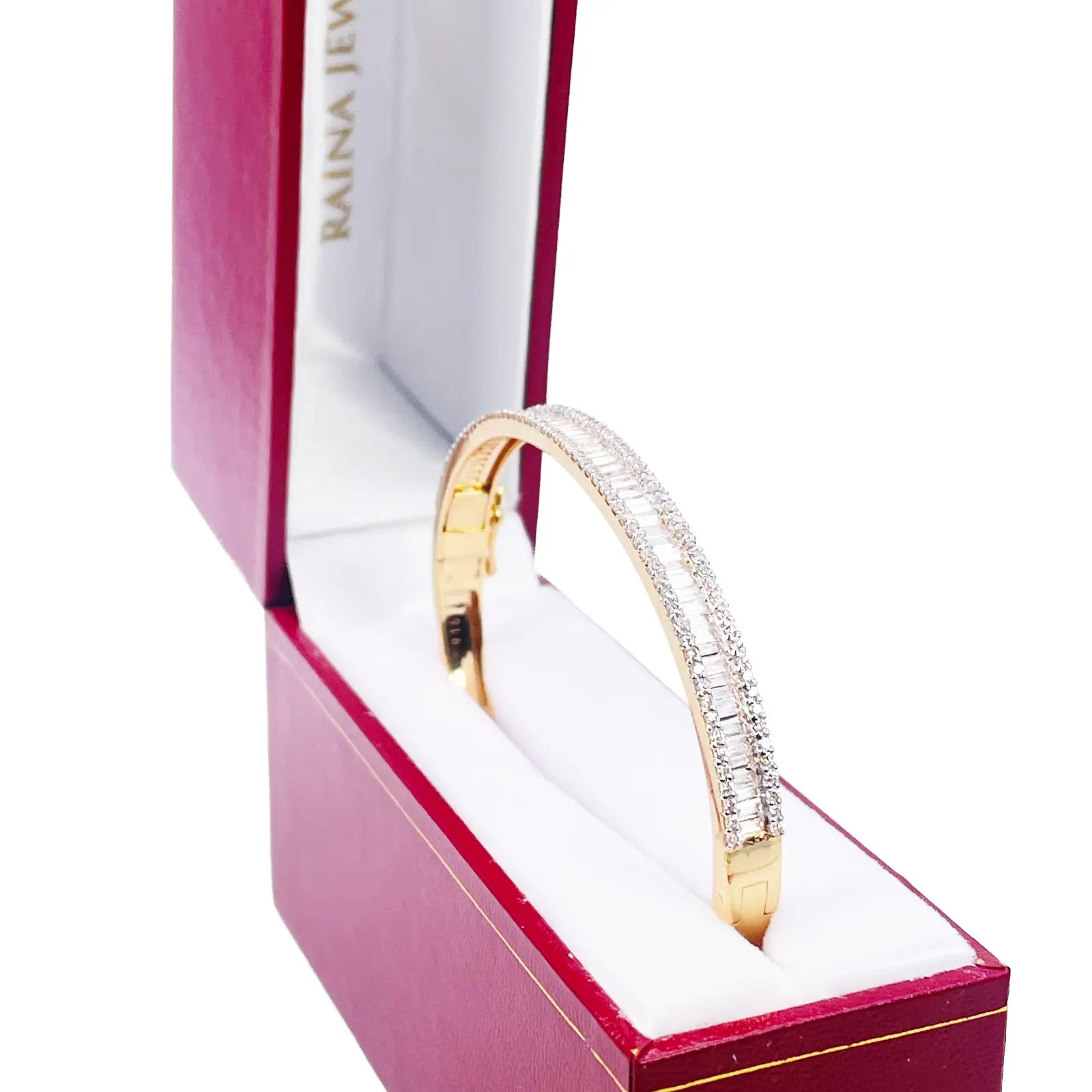 22ct Yellow Gold Ladies Beautiful Sparkly Round & Baguette Cubic Zirconia Bangle Bracelet Diameter 2.2inch 