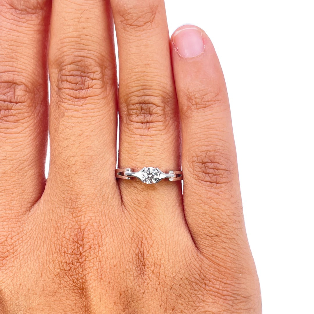 18ct White Gold Natural Diamond 0.26ct Rubover Split Shank Solitaire Ring