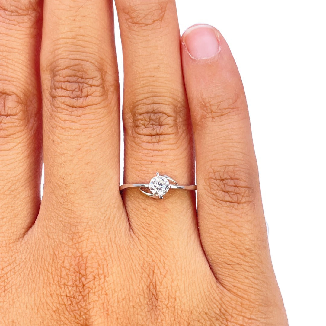18ct White Gold Natural Diamond 0.33ct Bypass Crossover Solitaire Ring