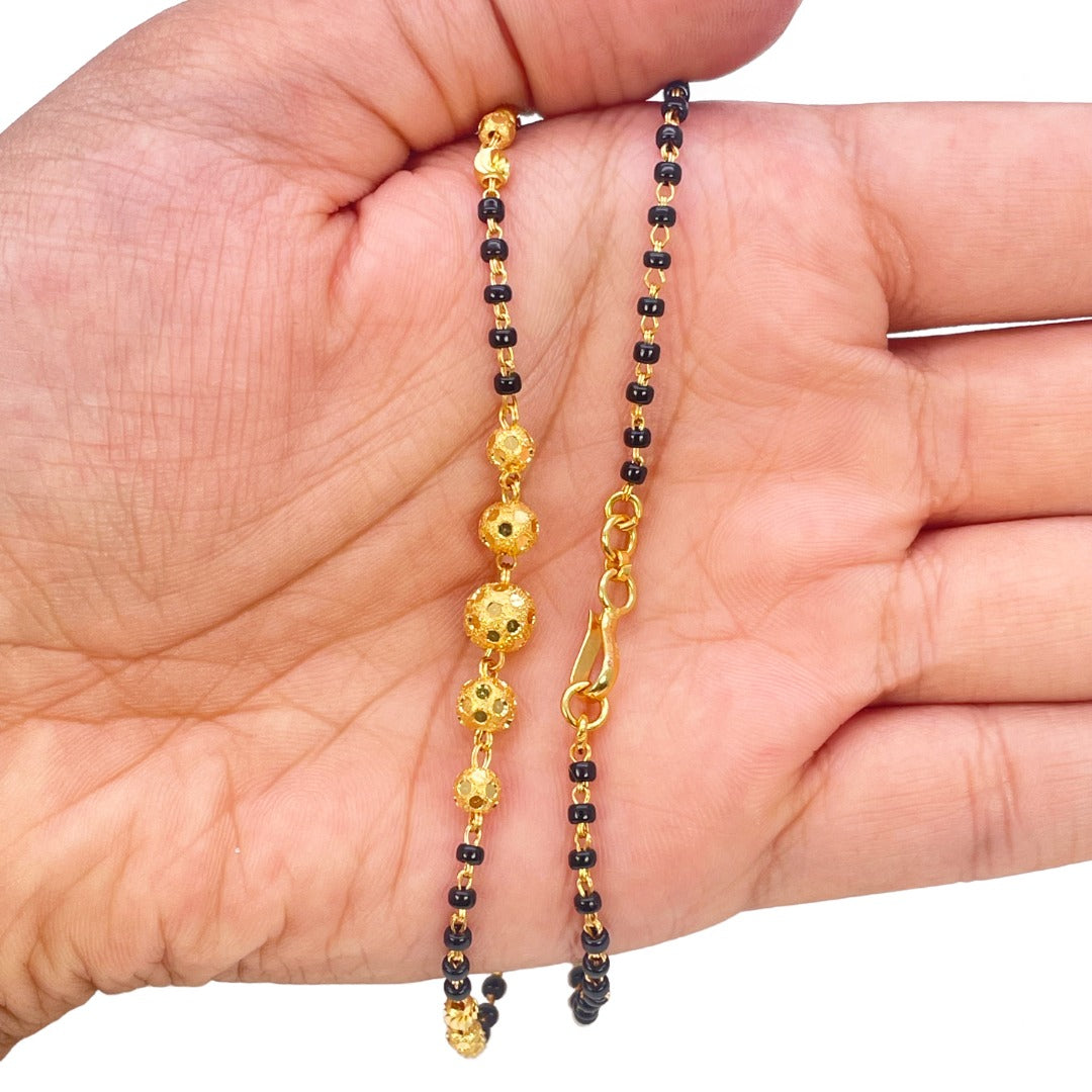 22kt geelgouden mangalsutra ketting met diamantgeslepen kralen, 18,5 inch