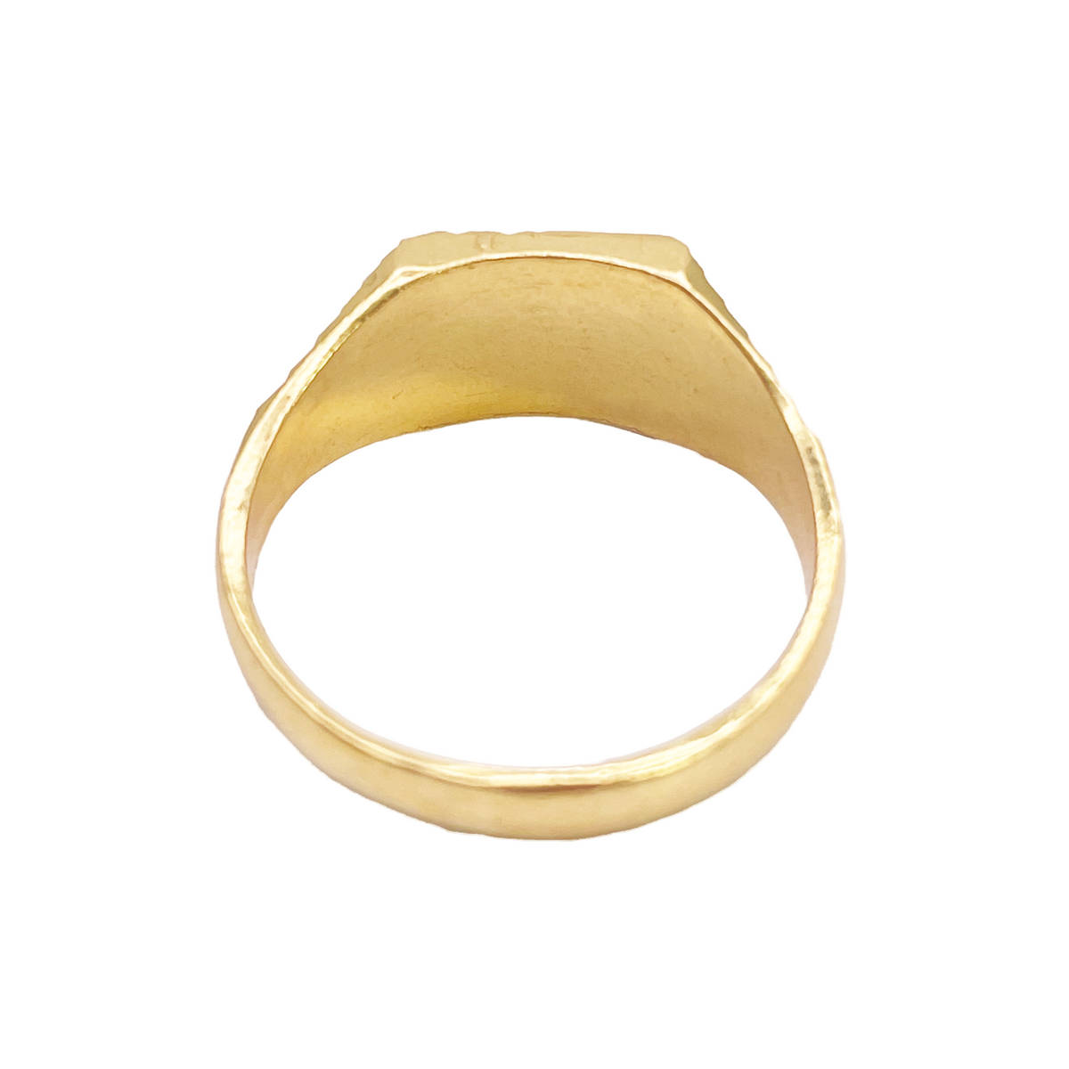 22-karaats gouden ring met vierkante signet, textuur en hoogglans, diamant geslepen, breedte 8,4mm