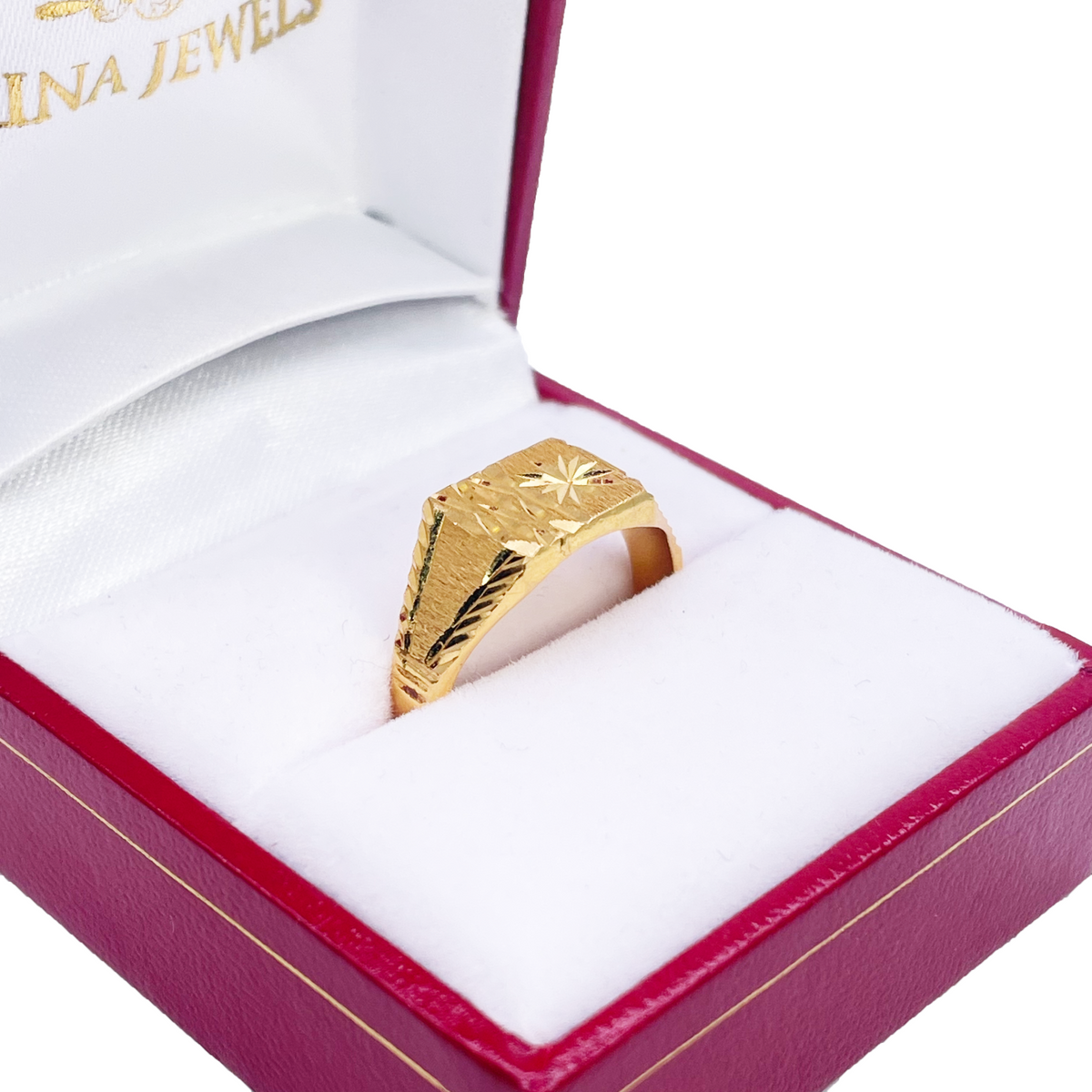 22-karaats gouden ring met vierkante signet, textuur en hoogglans, diamant geslepen, breedte 8,4mm