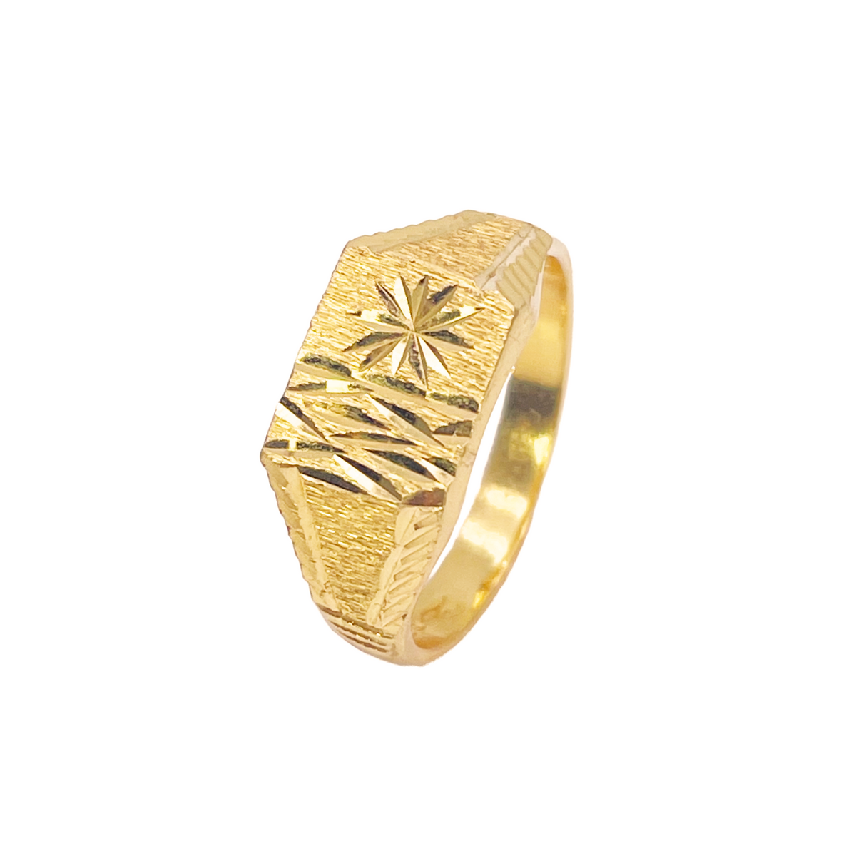 22-karaats gouden ring met vierkante signet, textuur en hoogglans, diamant geslepen, breedte 8,4mm