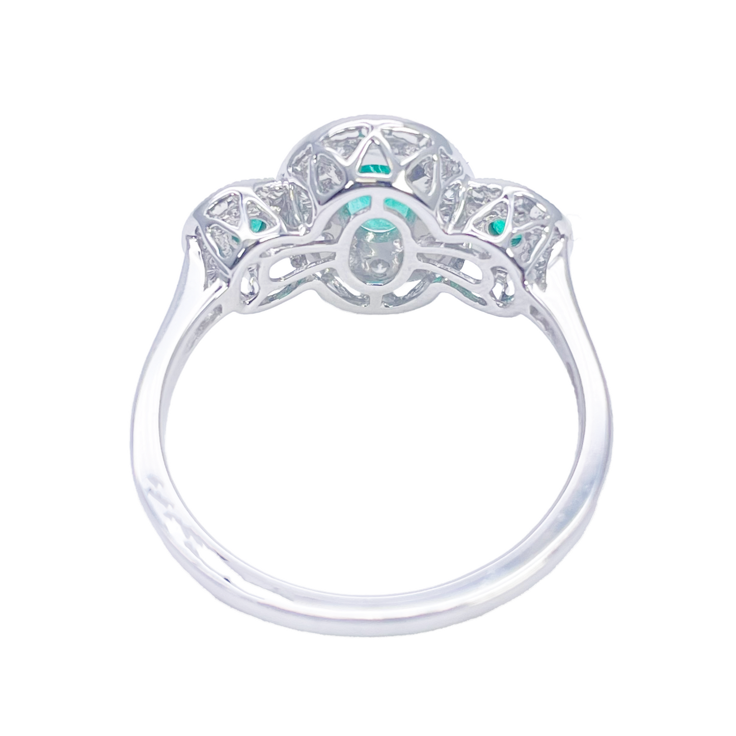 18-karaats gouden ring met natuurlijke smaragd en diamant, ronde en ovale slijpvorm 0,80ct