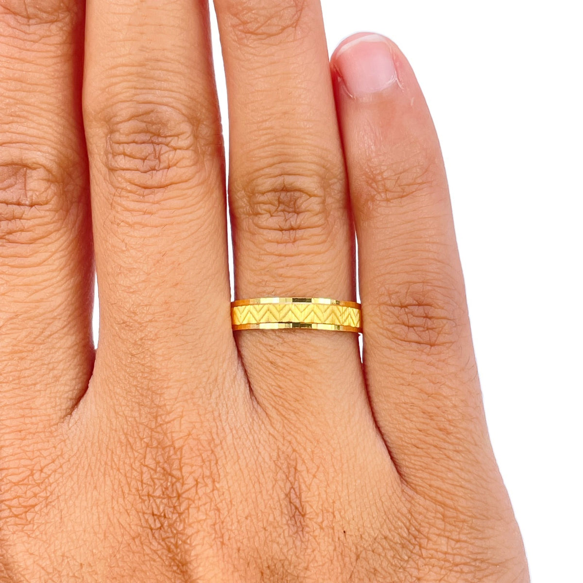 22ct Yellow Gold Diamond Cut Zigzag Stackable Band Ring  Faceted Bevelled Edge
