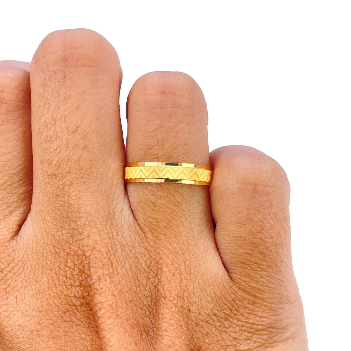 22ct Yellow Gold Diamond Cut Zigzag Stackable Band Ring  Faceted Bevelled Edge