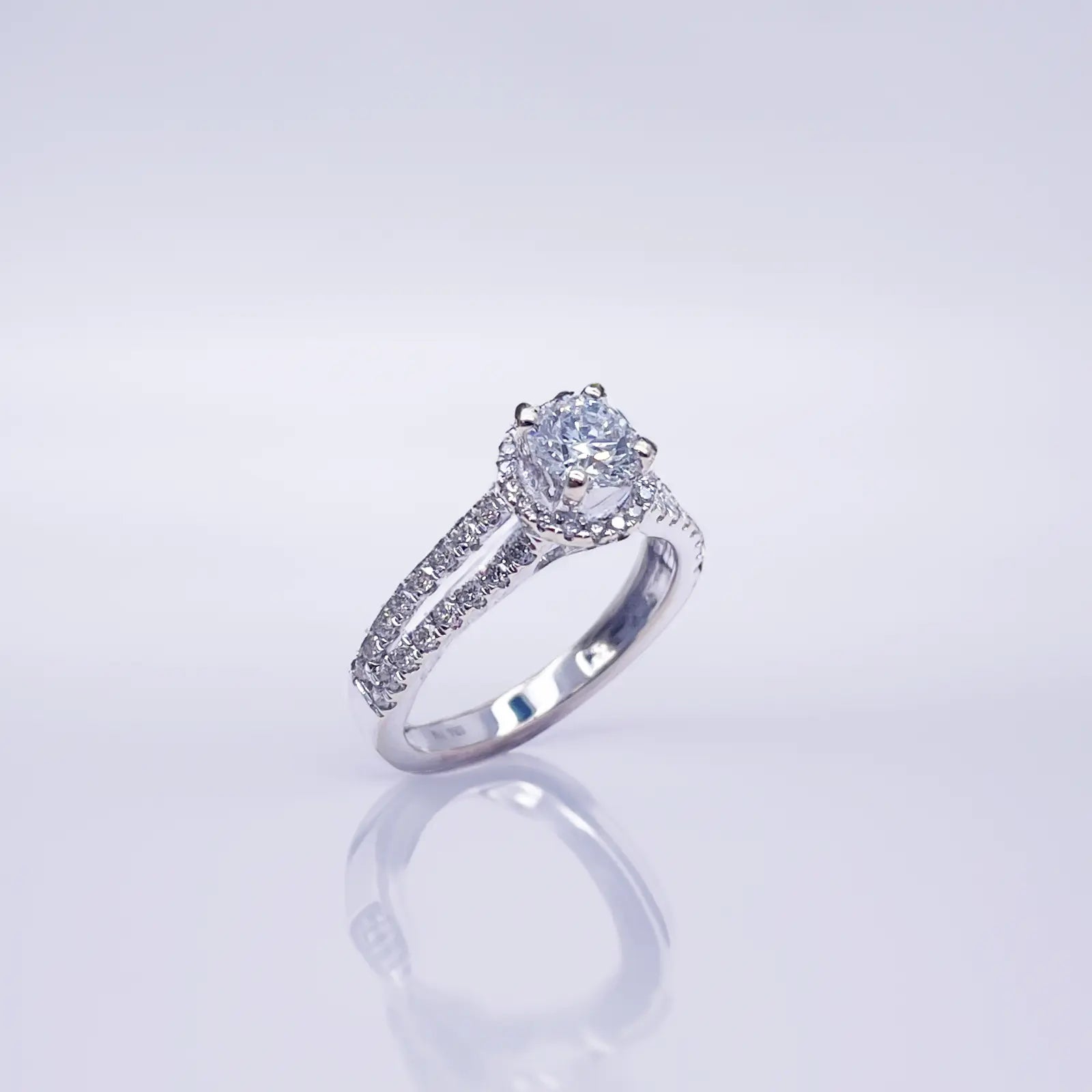 18ct White Gold Natural Round Diamond Halo Split Band Engagement Ring 1.20ct GIA  Diamond Ring