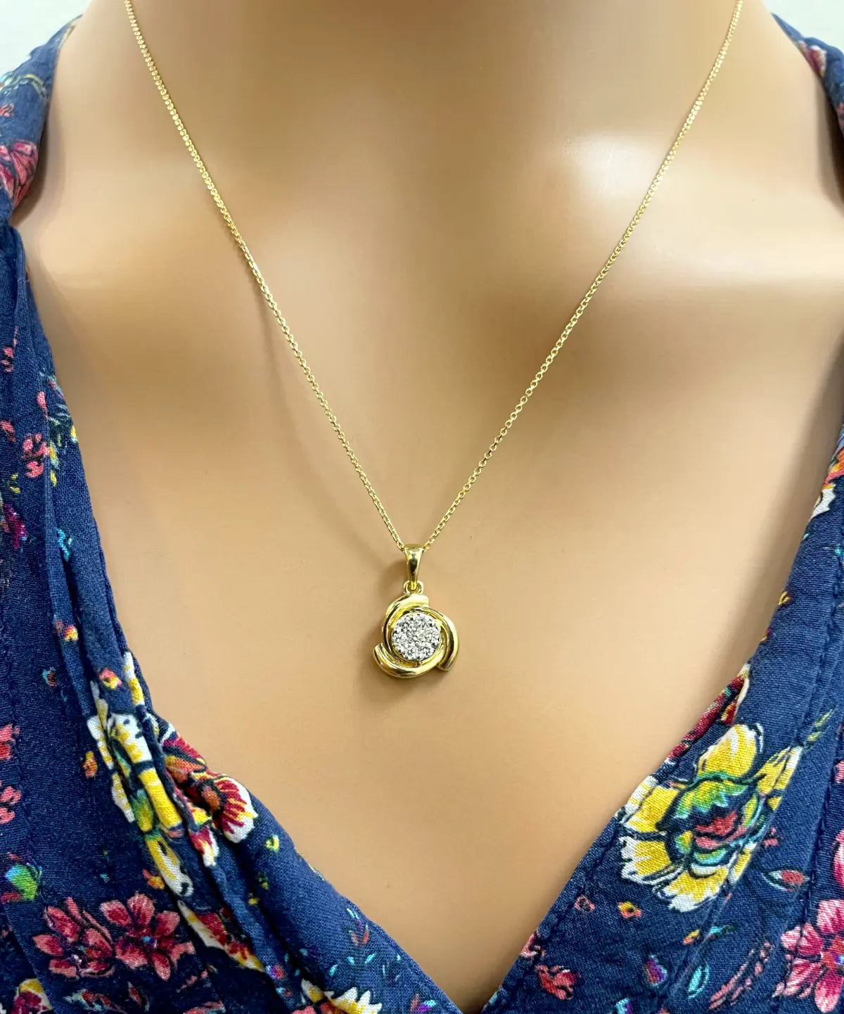 18ct Yellow Gold Spiral Diamond Pendant, Chain and Earrings Set 0.46ct 16'' Inches 