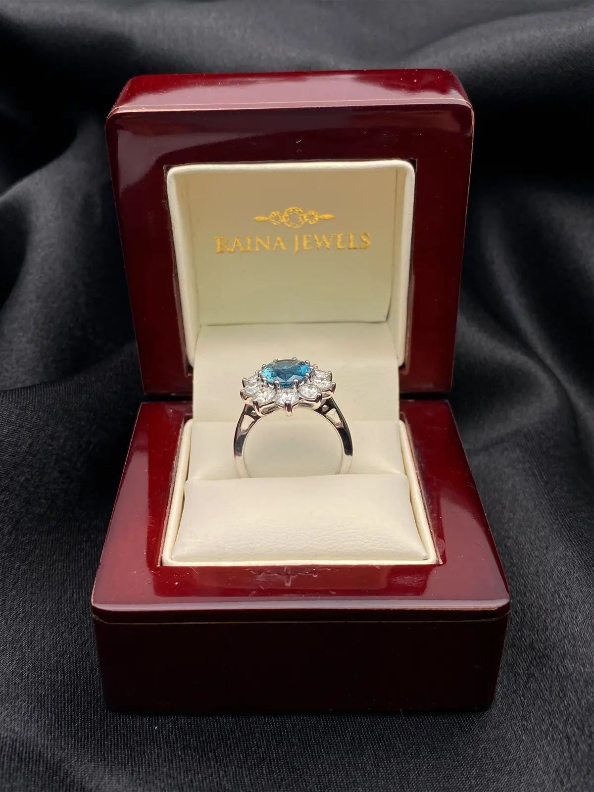 18ct White Gold Natural Blue Sapphire & Diamond Oval Cluster Ring 2.66 carats¬† Diamond Ring